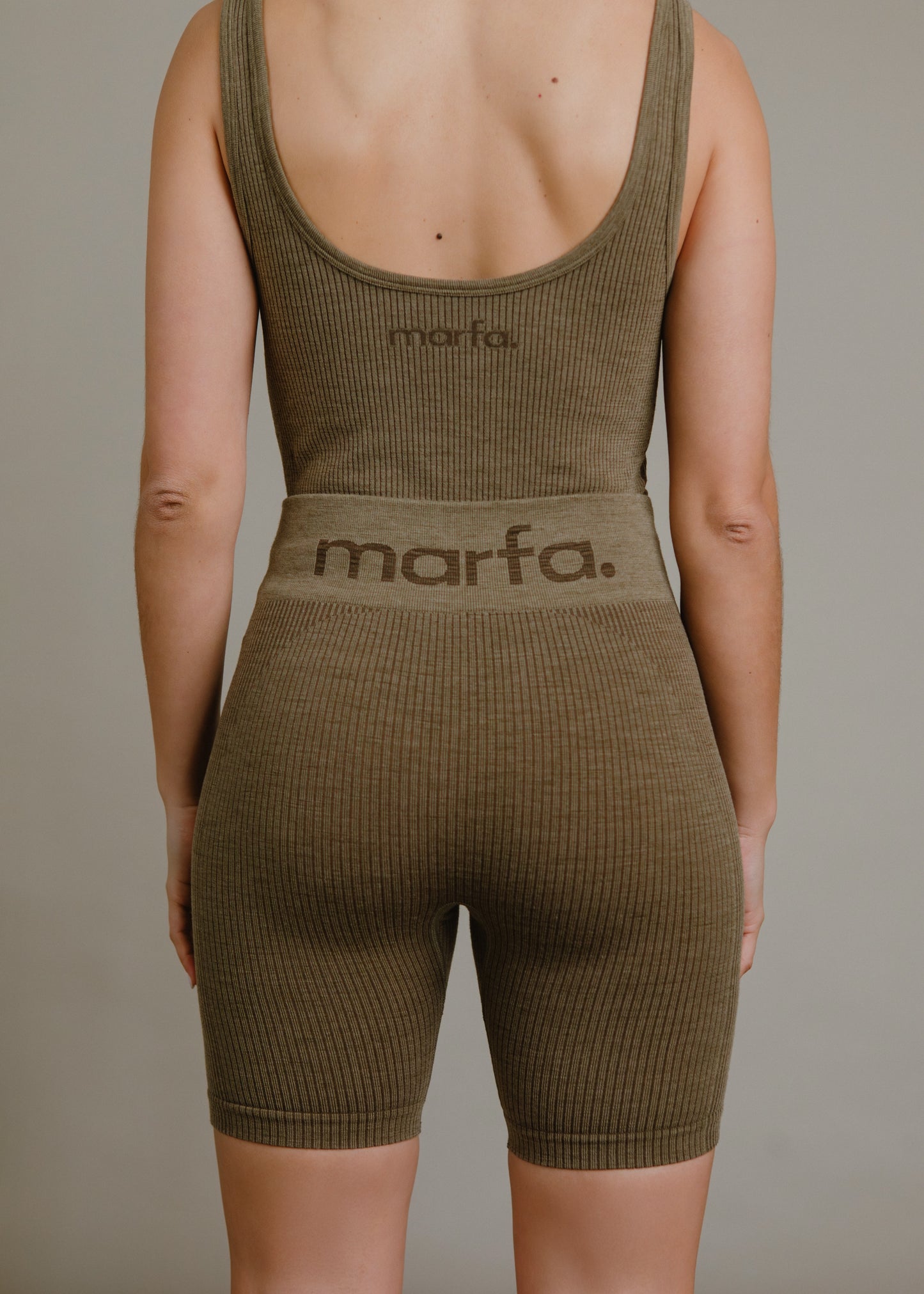 Short Kirra - Tierras